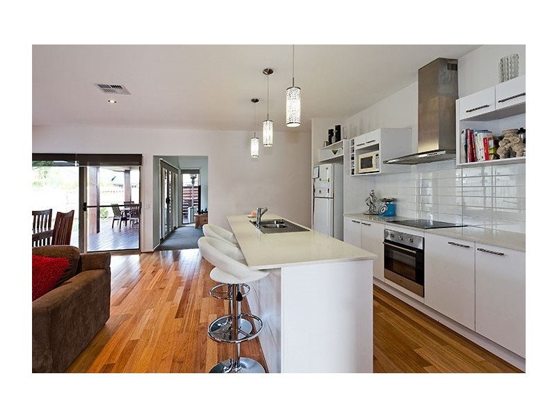 8 Peppermint Crescent, Sippy Downs QLD 4556