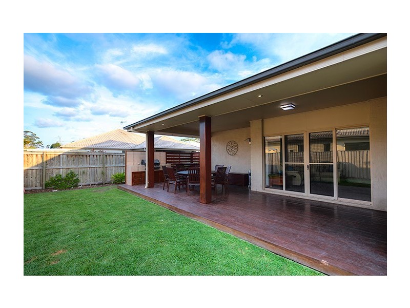 8 Peppermint Crescent, Sippy Downs QLD 4556