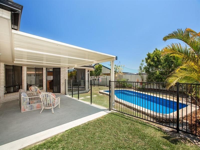 22 Escolar Drive, Mountain Creek QLD 4557