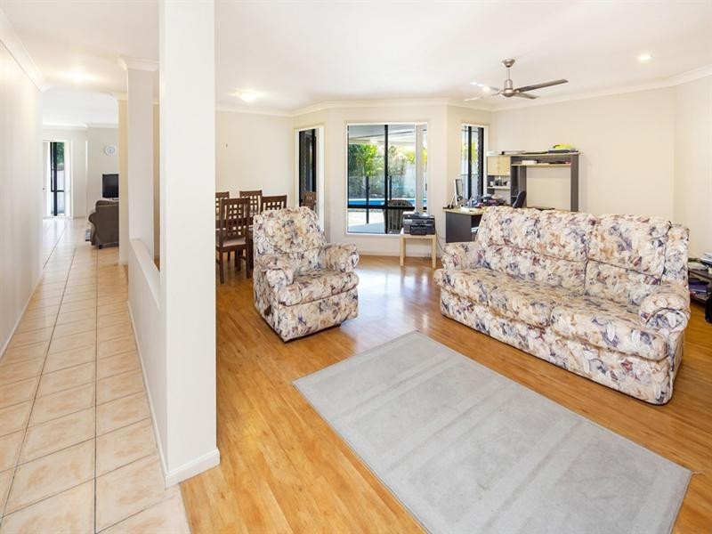 22 Escolar Drive, Mountain Creek QLD 4557