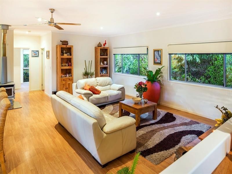 16 Bowerbird Place, Mons QLD 4556