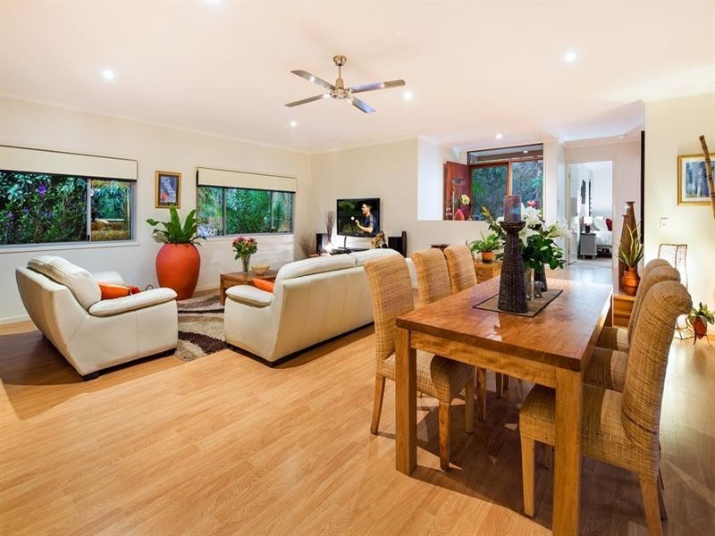 16 Bowerbird Place, Mons QLD 4556