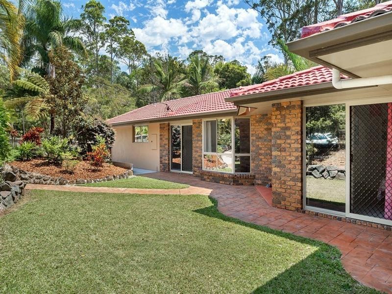 17 Victor Avenue, Palmview QLD 4553