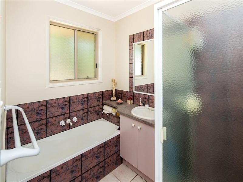 17 Victor Avenue, Palmview QLD 4553