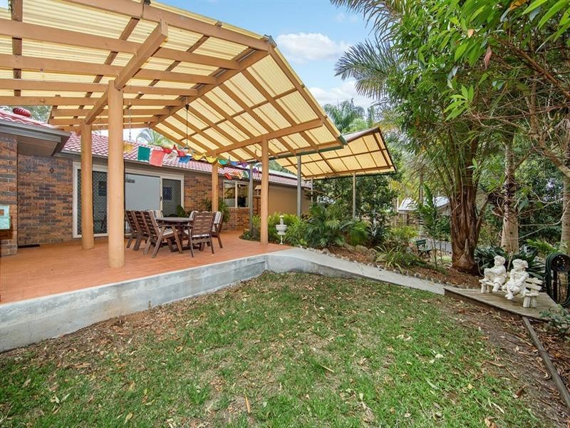 17 Victor Avenue, Palmview QLD 4553