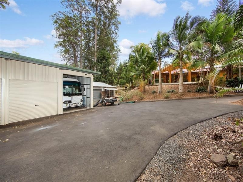 17 Victor Avenue, Palmview QLD 4553