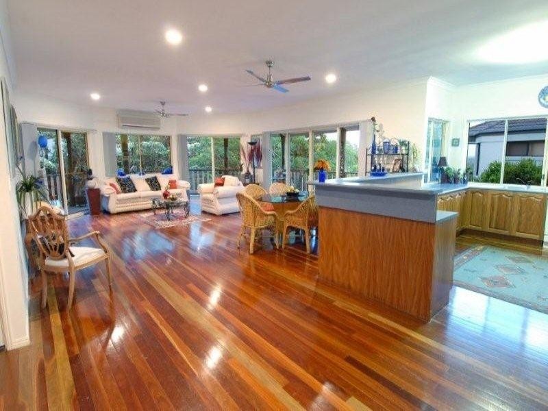 25 Barnes Drive, Buderim QLD 4556