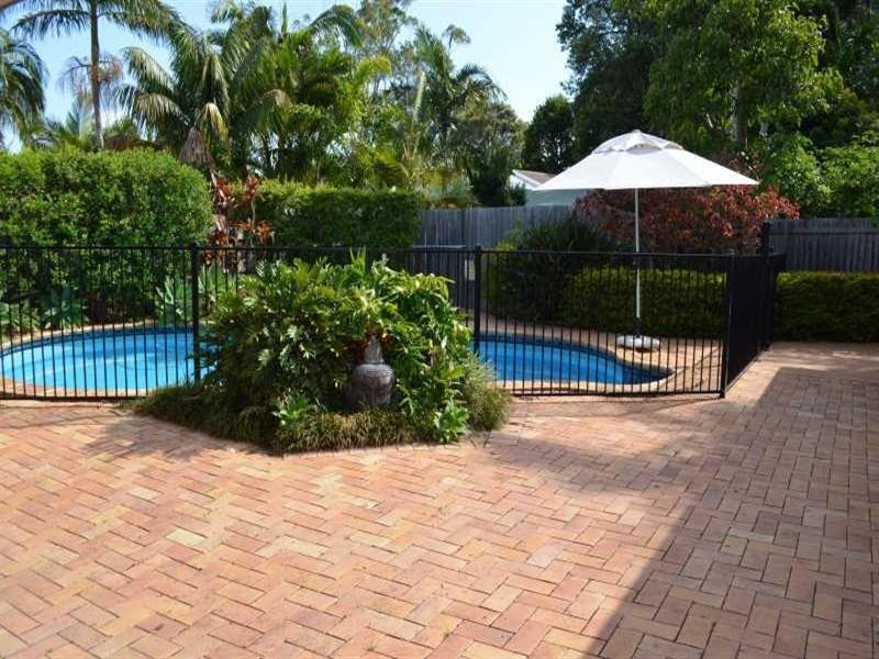 4 Hermosa Street, Mountain Creek QLD 4557