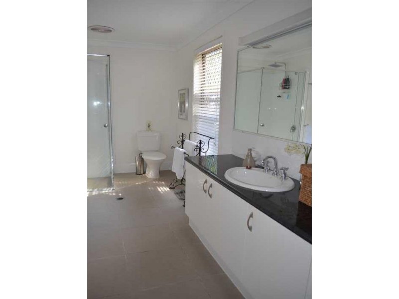 4 Hermosa Street, Mountain Creek QLD 4557