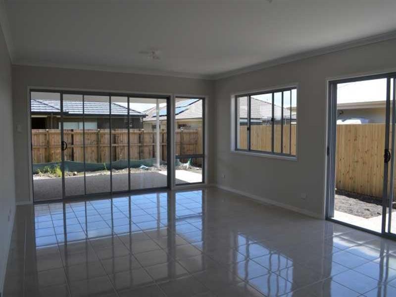 37 Sweetlip Circuit, Mountain Creek QLD 4557