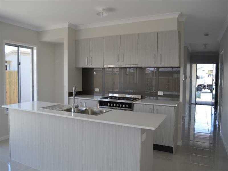 37 Sweetlip Circuit, Mountain Creek QLD 4557