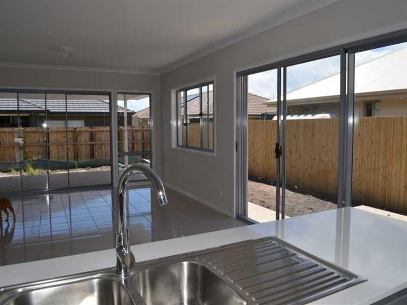37 Sweetlip Circuit, Mountain Creek QLD 4557