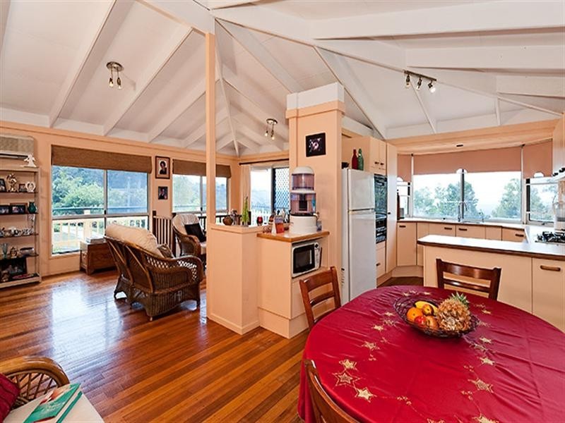 14 Barnes Drive, Buderim QLD 4556