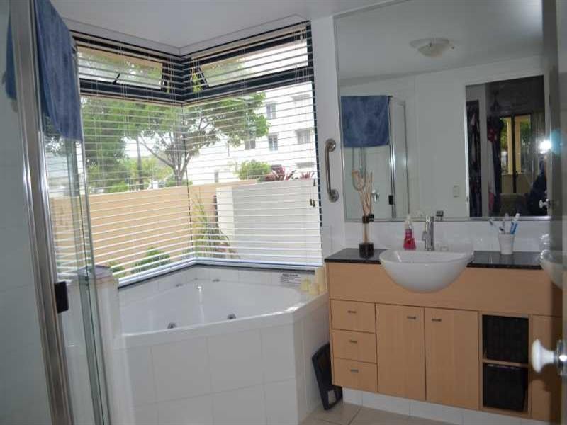 137/19B Wirraway Street, Alexandra Headland QLD 4572