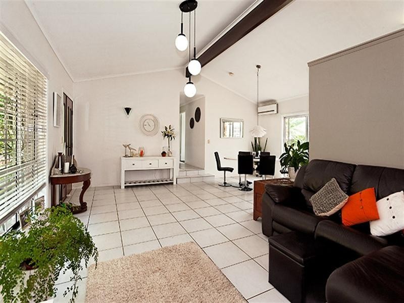 19 Nirvana Crescent, Buderim QLD 4556