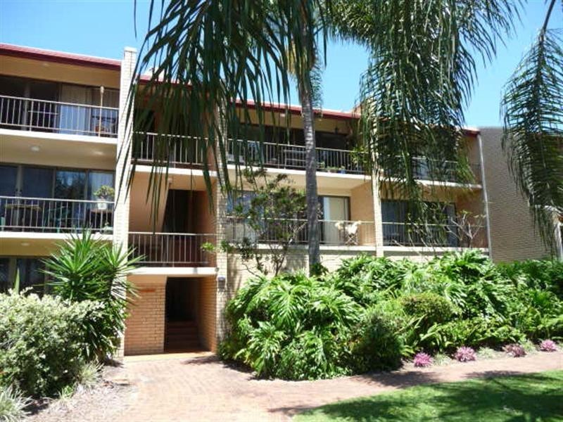 7-77 Bradman Avenue, Maroochydore QLD 4558