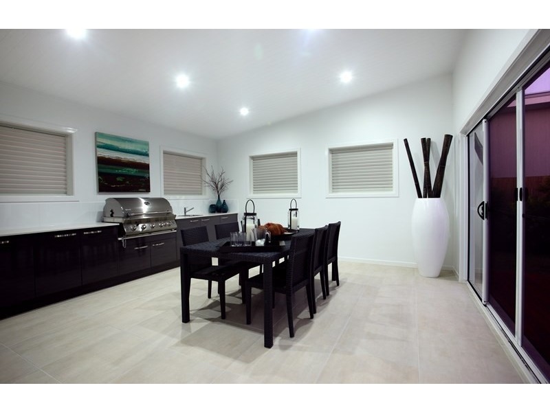 14 Feather Court, Birtinya QLD 4575