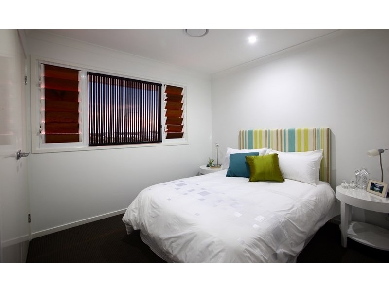 14 Feather Court, Birtinya QLD 4575