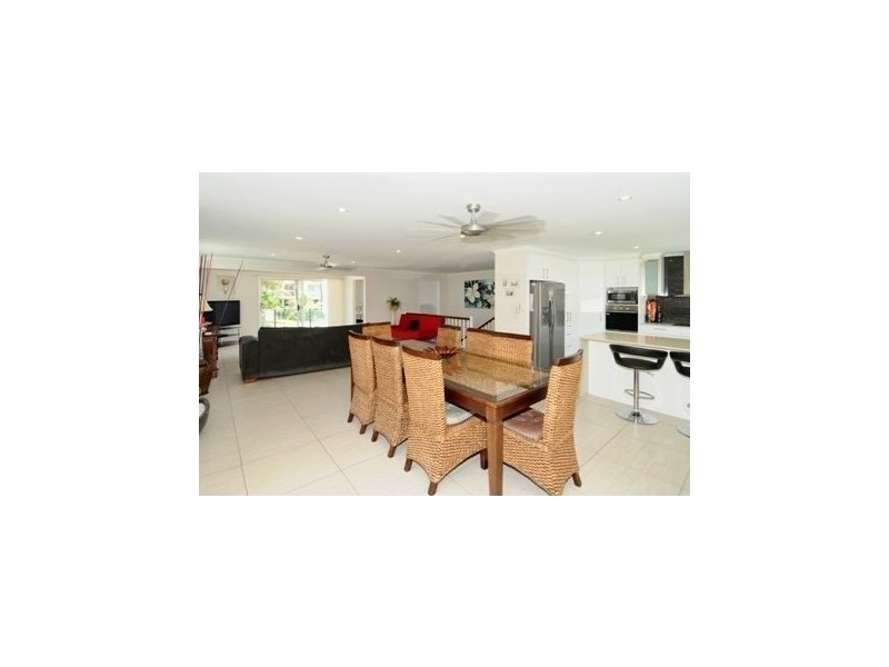 141 Lowanna Drive, Buddina QLD 4575