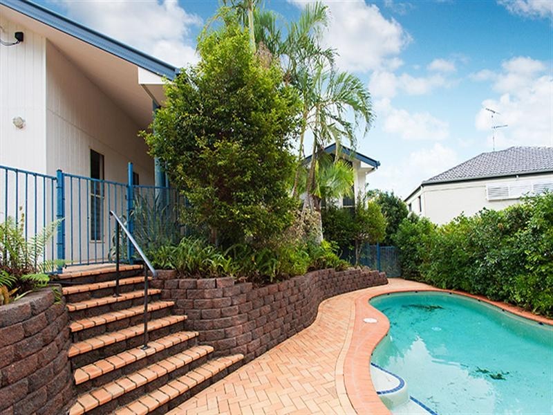 25 Barnes Drive, Buderim QLD 4556
