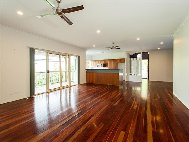 25 Barnes Drive, Buderim QLD 4556