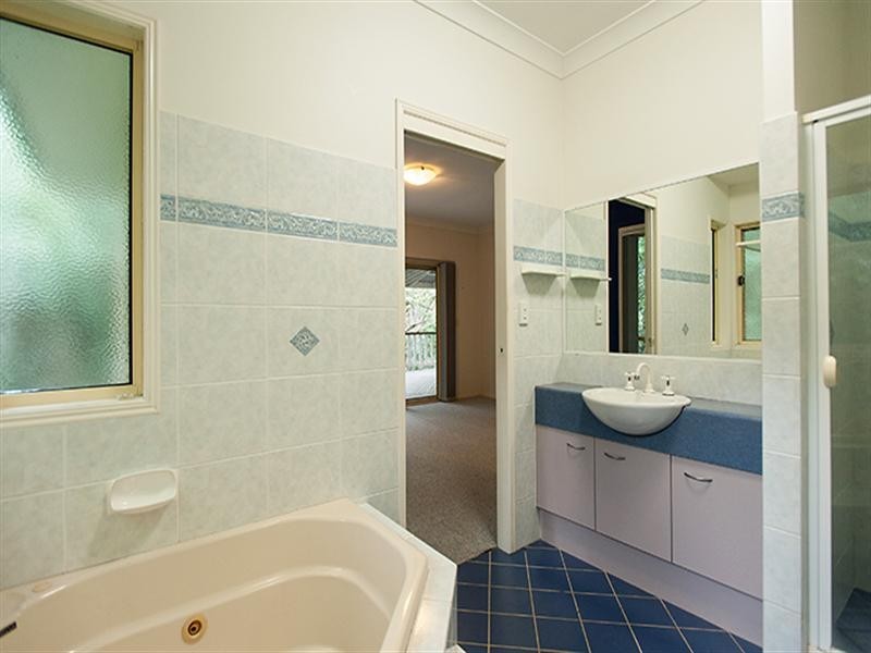 25 Barnes Drive, Buderim QLD 4556