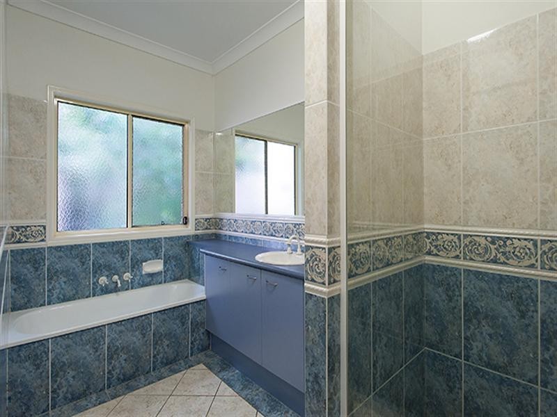 25 Barnes Drive, Buderim QLD 4556