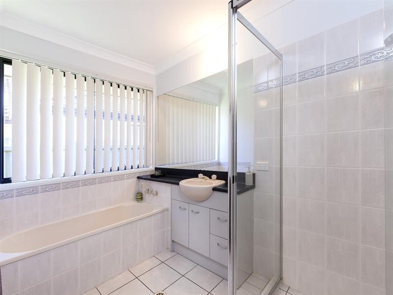 25 Dorian Crescent, Sippy Downs QLD 4556