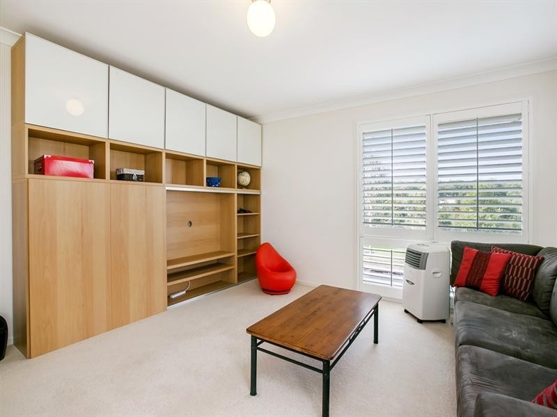 1/23 Liekefett Way, Little Mountain QLD 4551