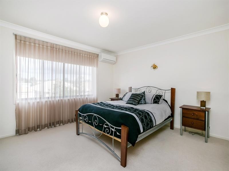 1/23 Liekefett Way, Little Mountain QLD 4551