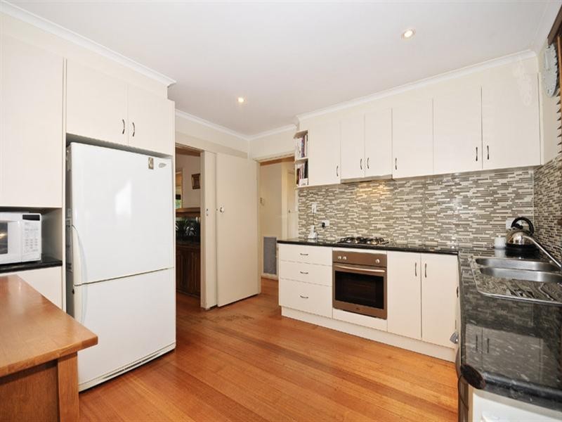 92 Winyard Drive, Mooroolbark VIC 3138