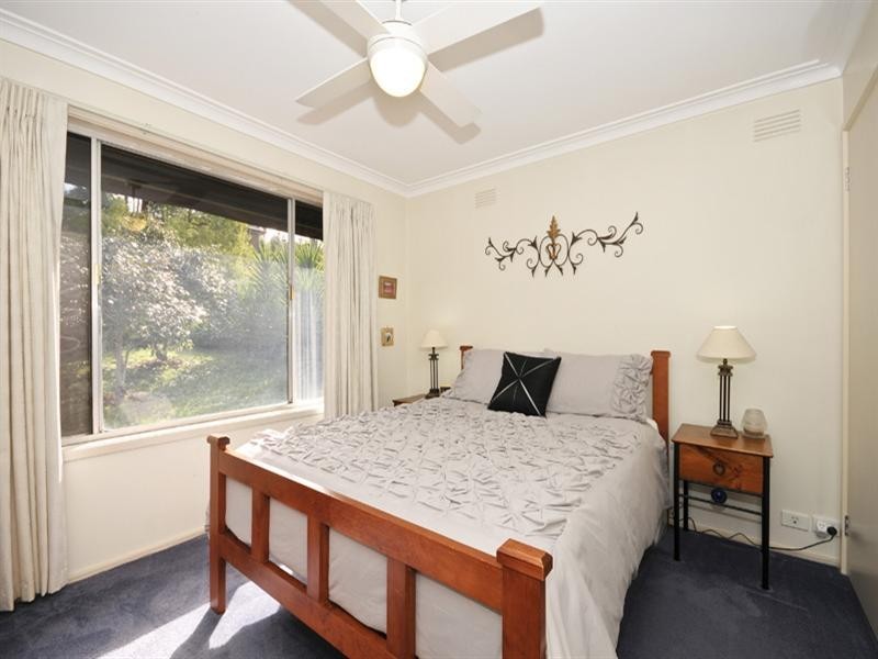 92 Winyard Drive, Mooroolbark VIC 3138