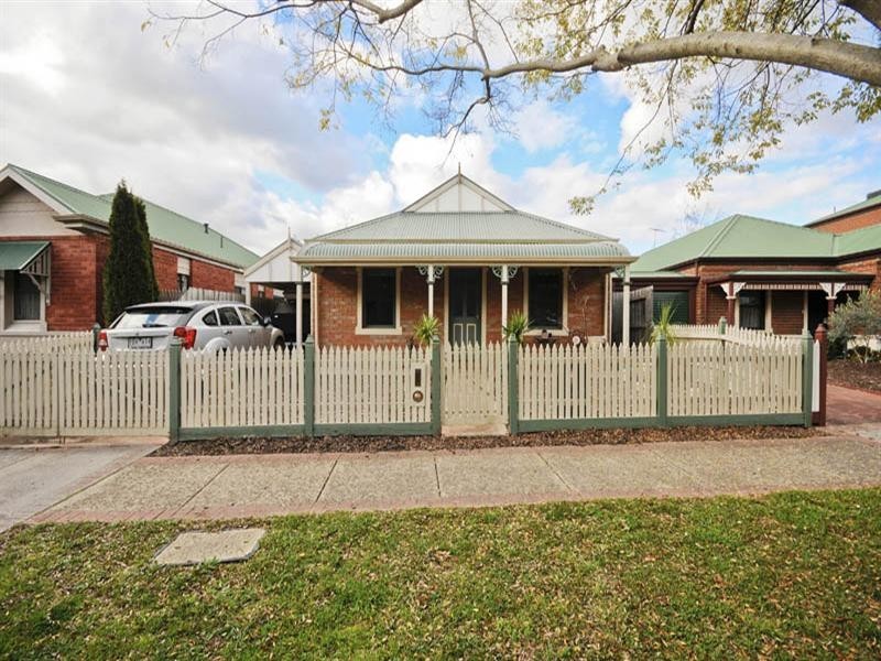 26 Chatswood Grove, Chirnside Park VIC 3116