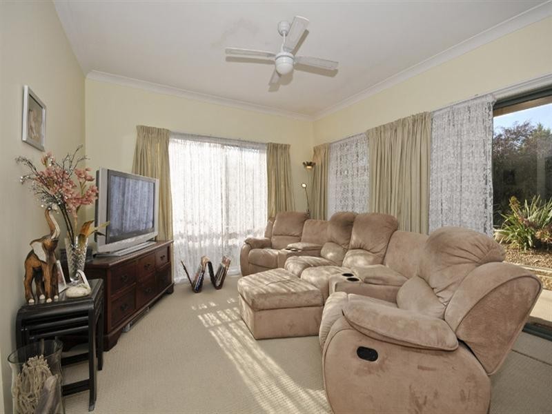 26 Chatswood Grove, Chirnside Park VIC 3116