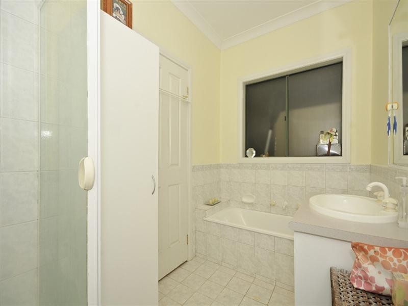 26 Chatswood Grove, Chirnside Park VIC 3116