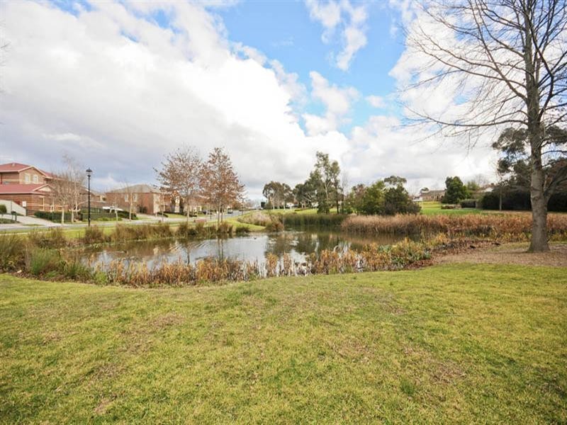 26 Chatswood Grove, Chirnside Park VIC 3116