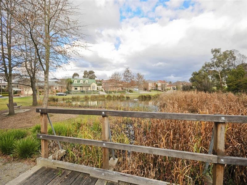 26 Chatswood Grove, Chirnside Park VIC 3116