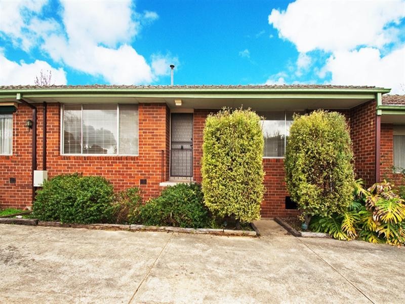 2/7 Kincumber Drive, Croydon VIC 3136