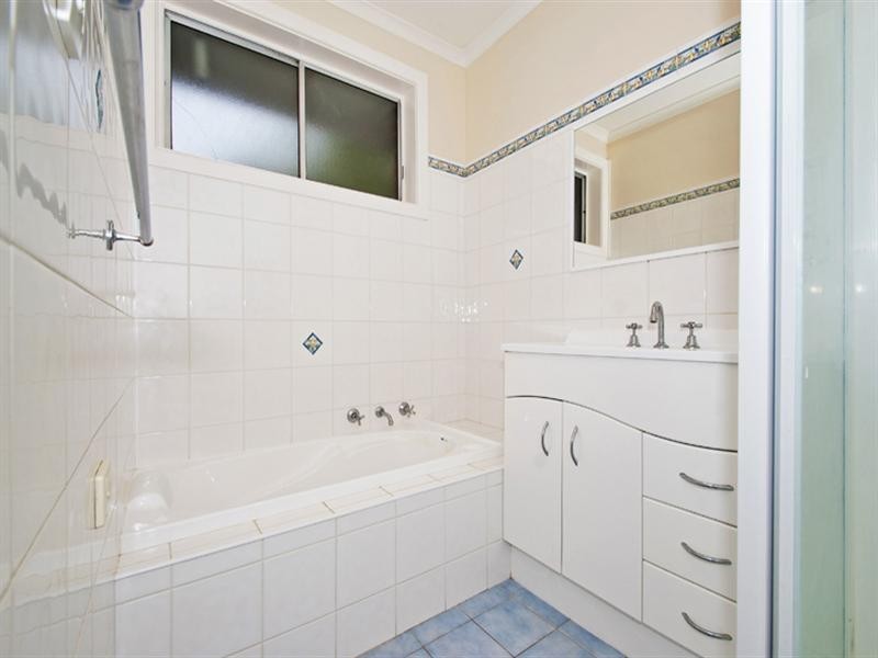 2/7 Kincumber Drive, Croydon VIC 3136