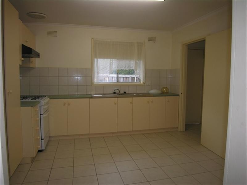 43 LANCASTER Road, Mooroolbark VIC 3138