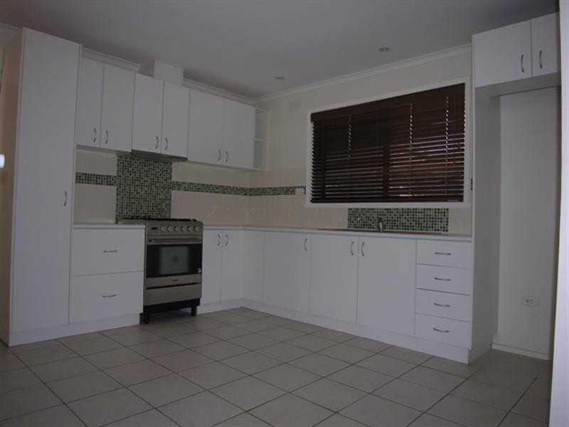 36 Kipling Avenue, Mooroolbark VIC 3138