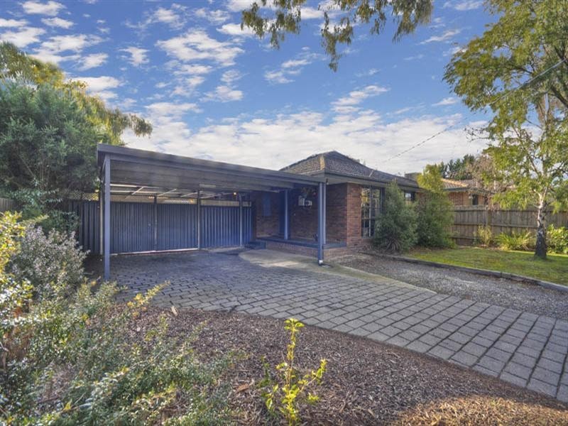 10 Toolimerin Avenue, Bayswater North VIC 3153