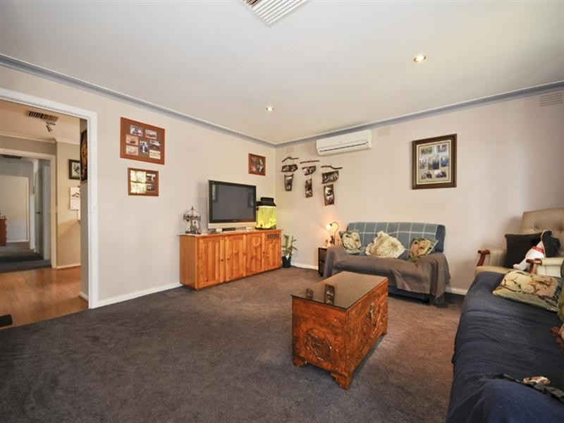 10 Toolimerin Avenue, Bayswater North VIC 3153