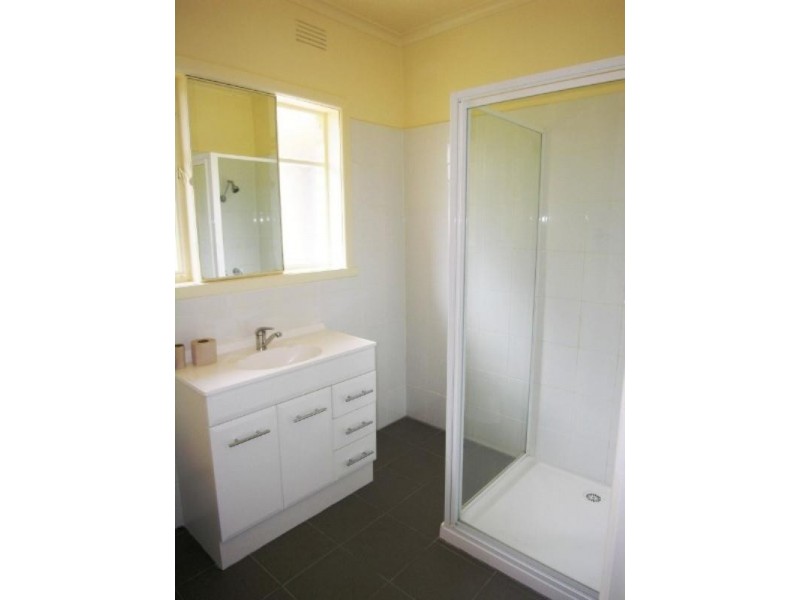 2/16 Glendale Avenue, Kilsyth VIC 3137