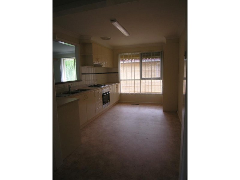 30 CAMBRIDGE Road, Mooroolbark VIC 3138