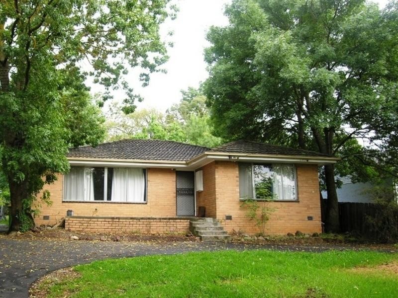 36 Croydondale Drive, Mooroolbark VIC 3138