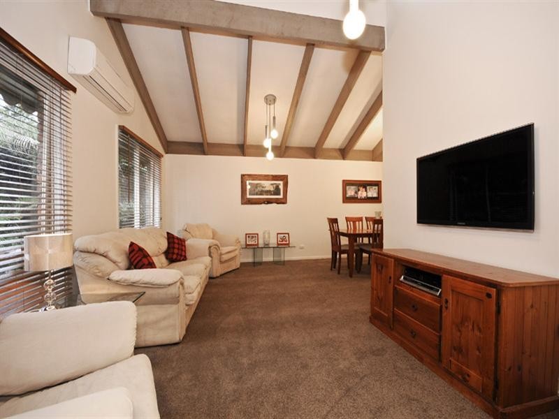 18 Highview Drive, Mooroolbark VIC 3138