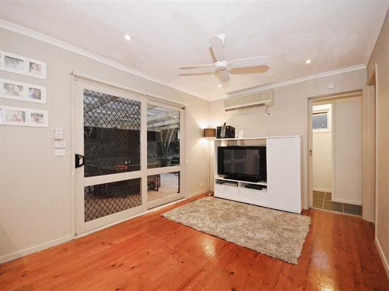 18 Highview Drive, Mooroolbark VIC 3138