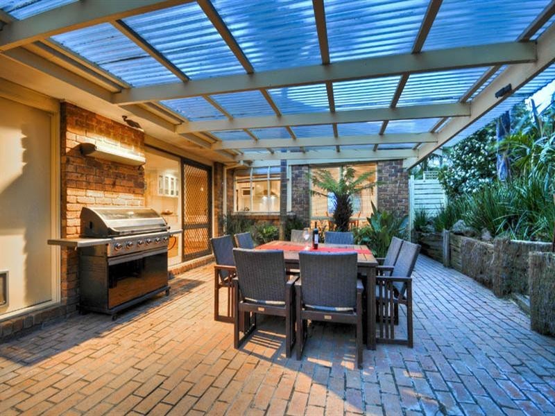 18 Highview Drive, Mooroolbark VIC 3138