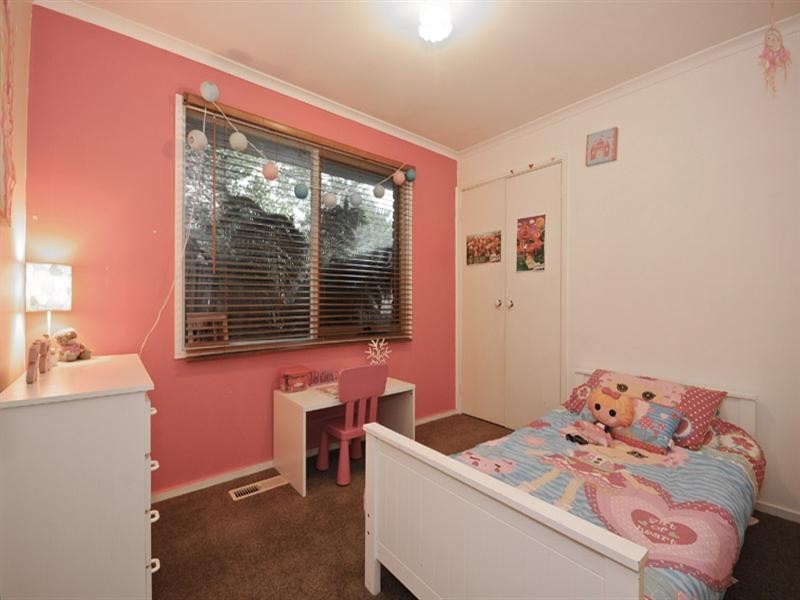 18 Highview Drive, Mooroolbark VIC 3138